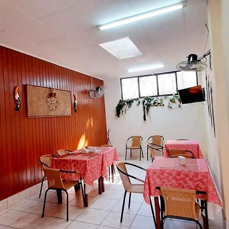 איקיטוס Hostal Huayruro מראה חיצוני תמונה