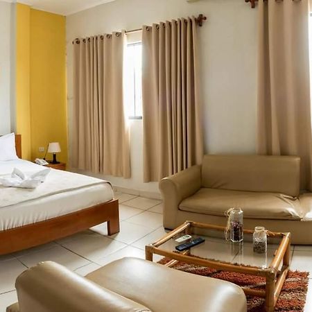 איקיטוס Hostal Huayruro מראה חיצוני תמונה