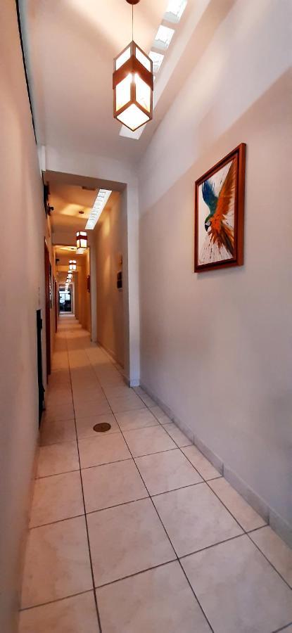 איקיטוס Hostal Huayruro מראה חיצוני תמונה