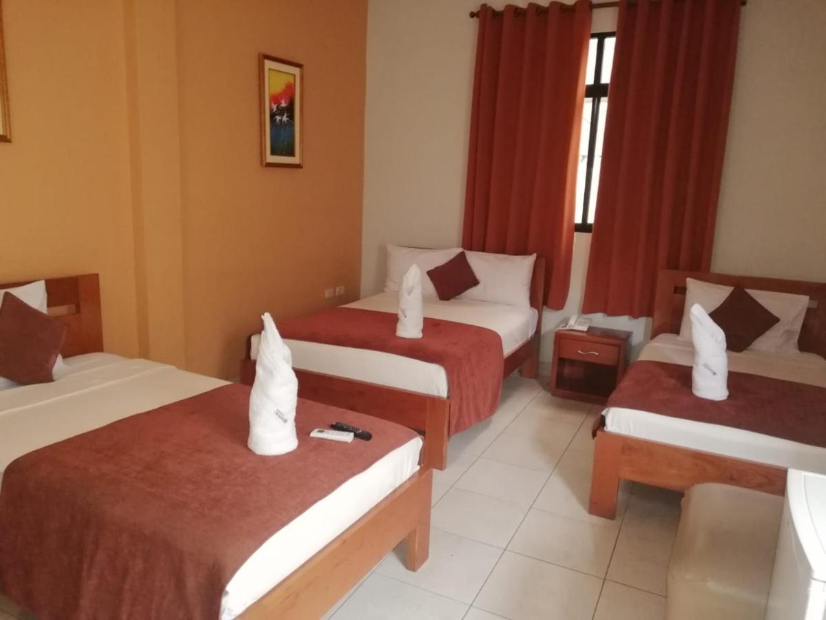 איקיטוס Hostal Huayruro מראה חיצוני תמונה